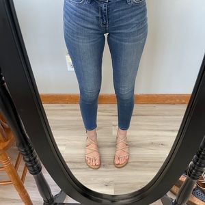 Hollister crop skinny jeans